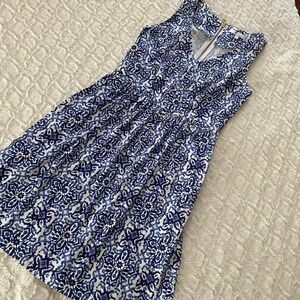 Milly Greek Tile Dress‎ 4 Blue White Print Fit Flare Banvin V Neck Cocktail